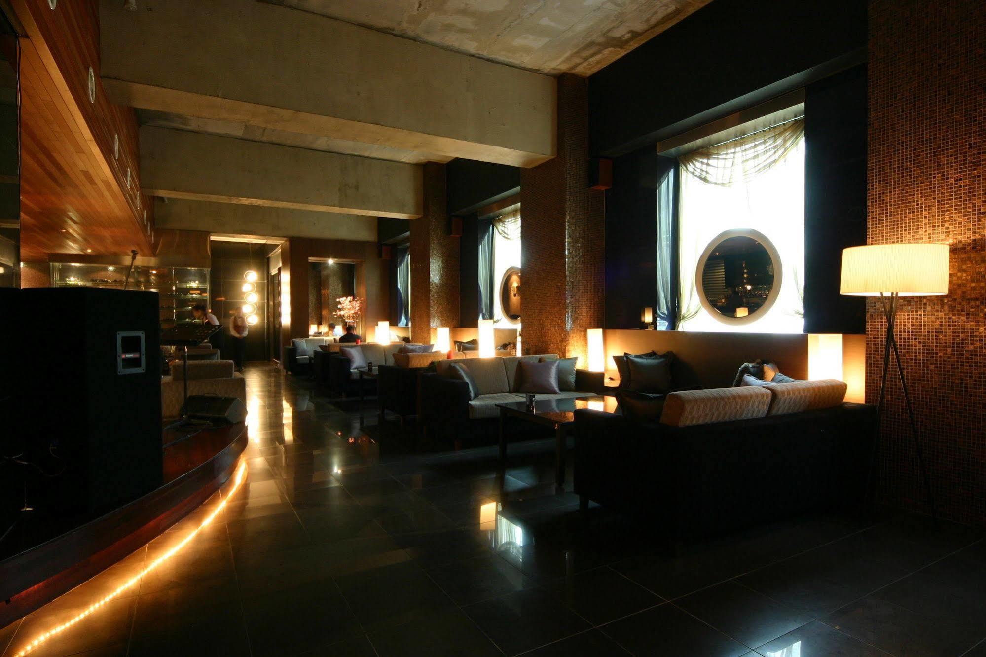 M Hotel Seoul Bagian luar foto