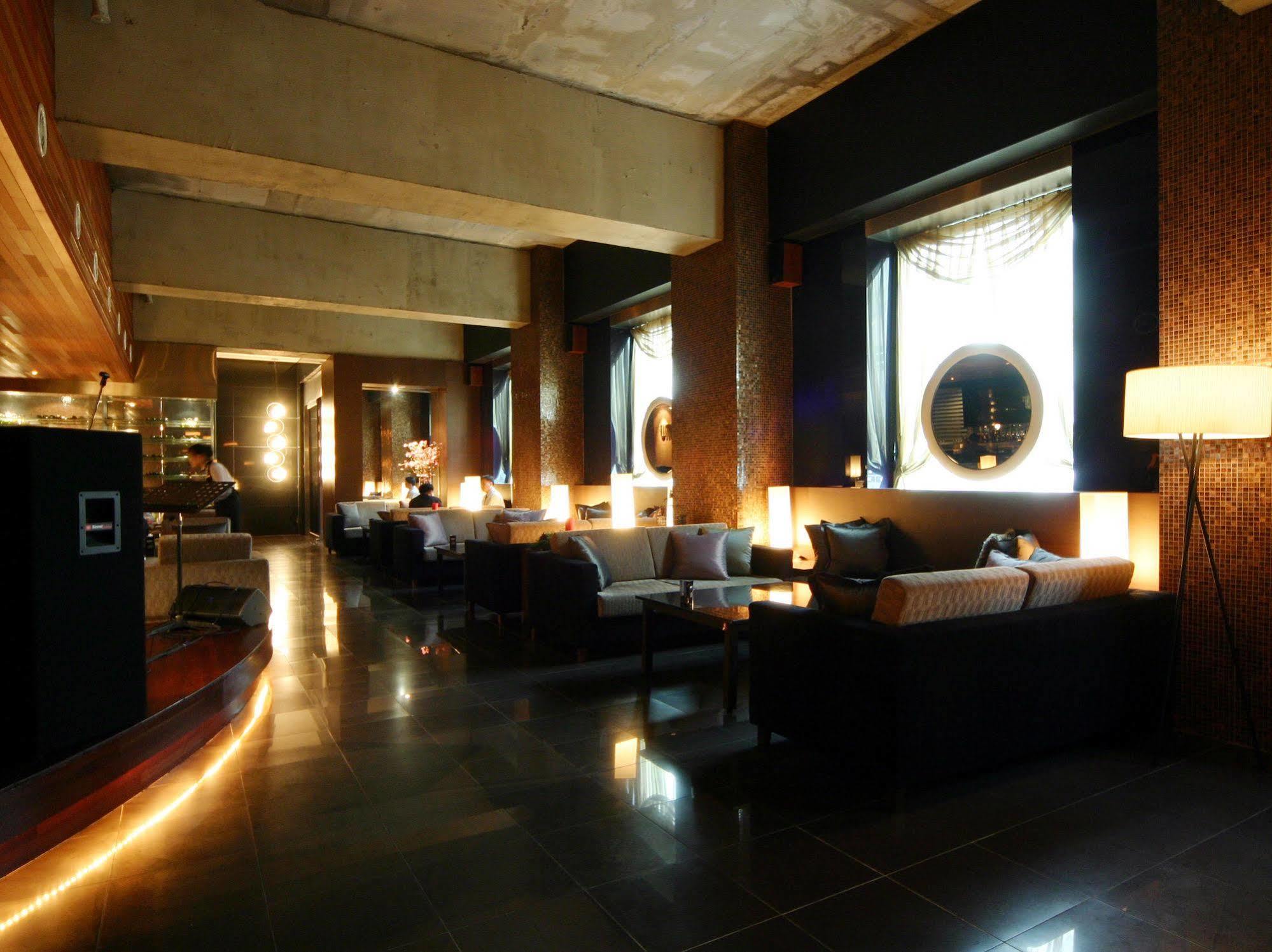 M Hotel Seoul Bagian luar foto
