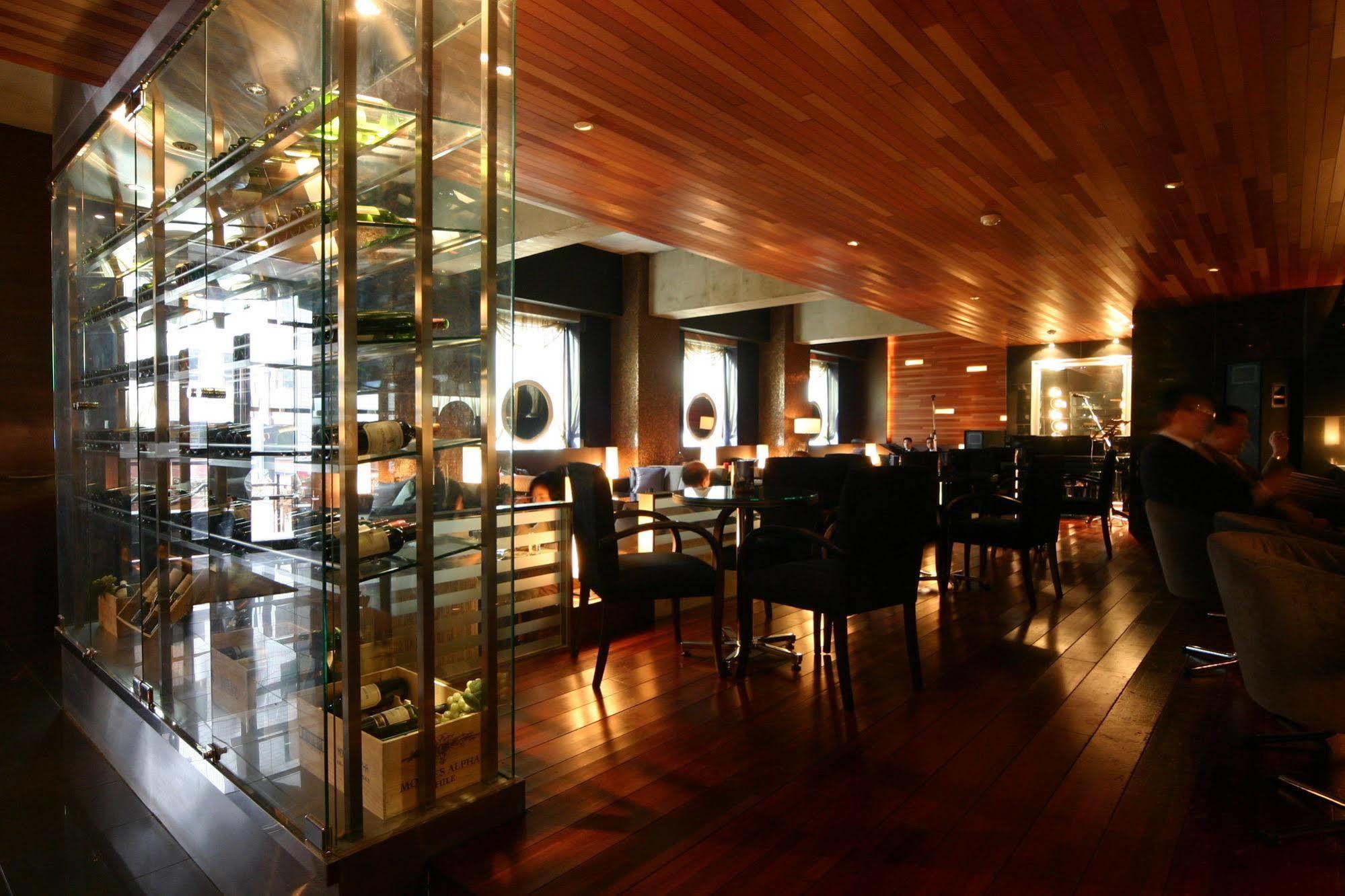M Hotel Seoul Bagian luar foto