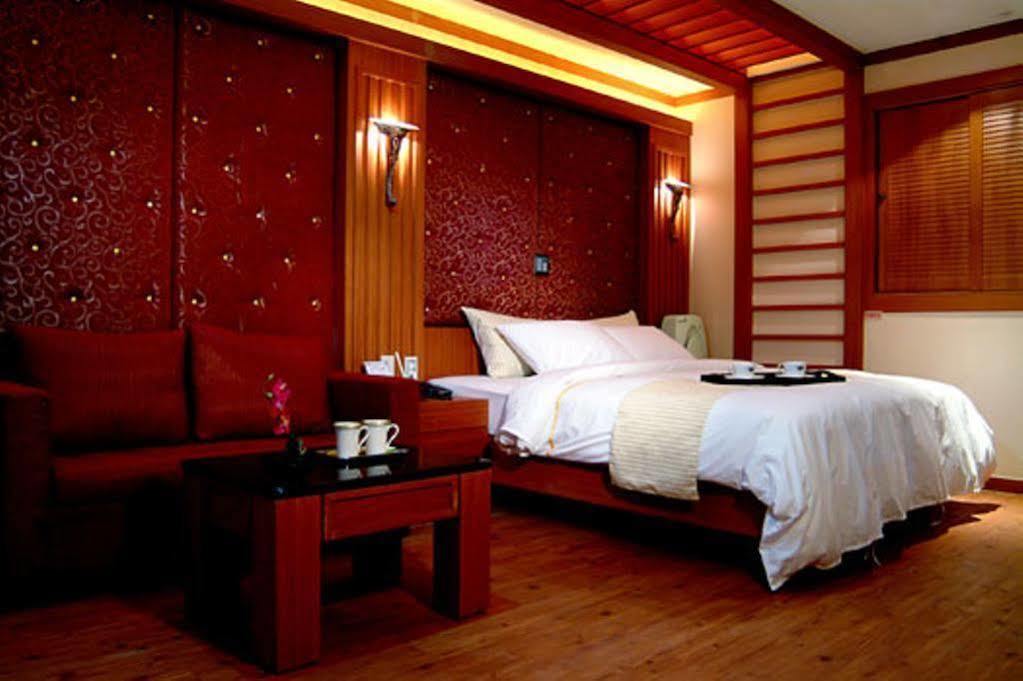 M Hotel Seoul Bagian luar foto